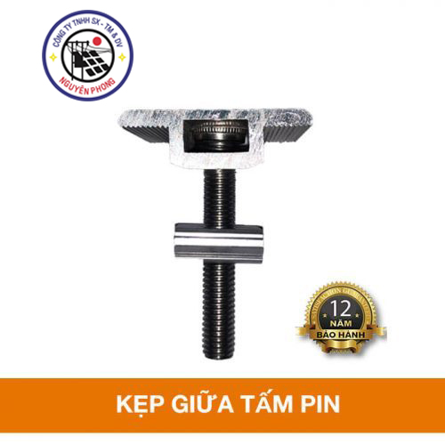 Kẹp giữa tấm pin năng lượng mặt trời